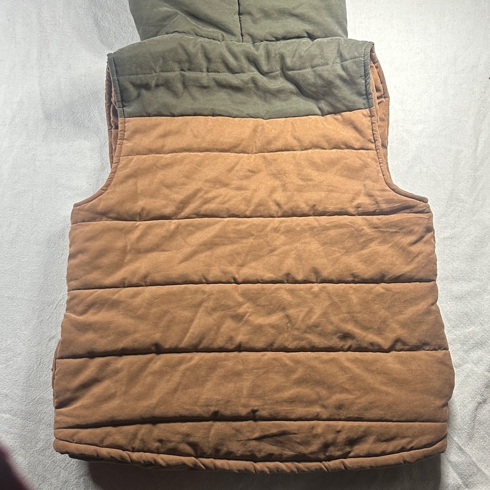Hem & Thread Hooded Puffer Vest - Picture 4 of 4